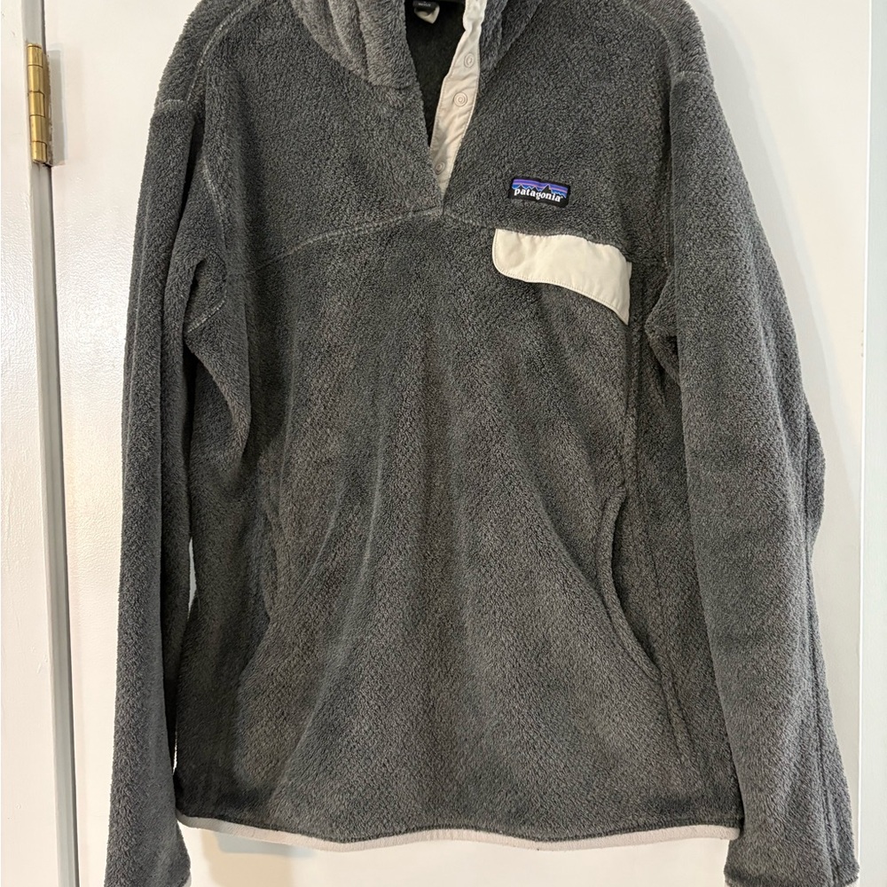 Patagonia Re-tool Gray Fleece Jacket with Cream Accent